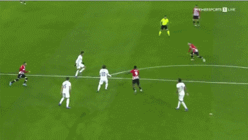 指定打击（DH）规则在 1973 年由美联正式引入，旨在增加进攻火力与比赛观赏性