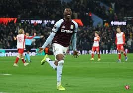 年度最佳预定！慢镜回看约克加时超远三分绝杀 杜锋愣在原地＂